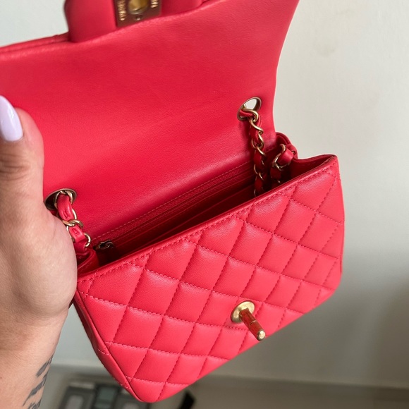 Chanel mini square with vintage gold hardware - Picture 2 of 4